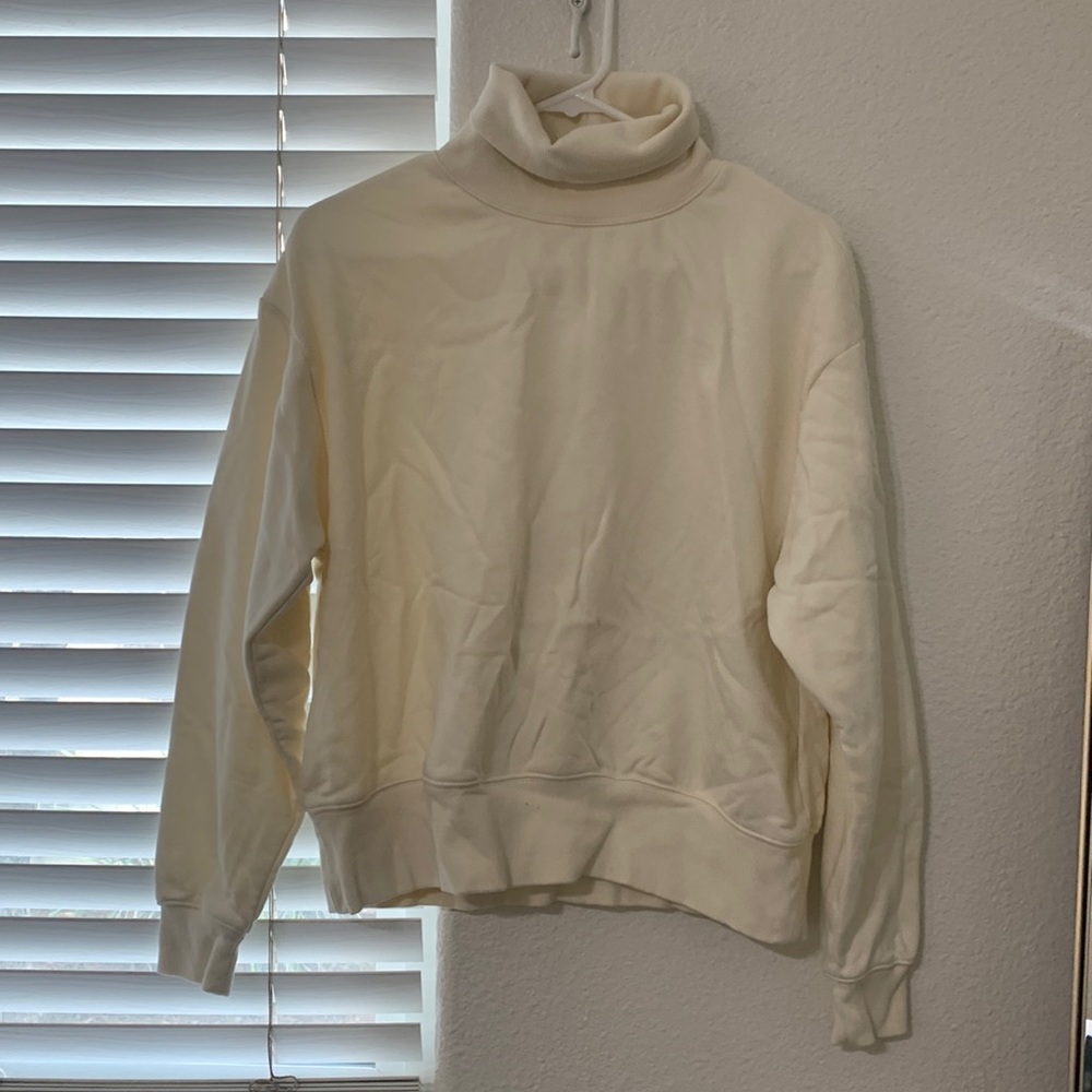 Cream Calia Sweat Outfit